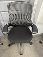 Load image into Gallery viewer, Knoll Generation Task Chair - Black