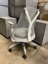 Load image into Gallery viewer, Herman Miller Sayl Task Chair - meofficesale.com
