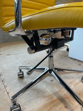 Load image into Gallery viewer, Nightingale Amalfi Clearance Model 1900TL - Limone