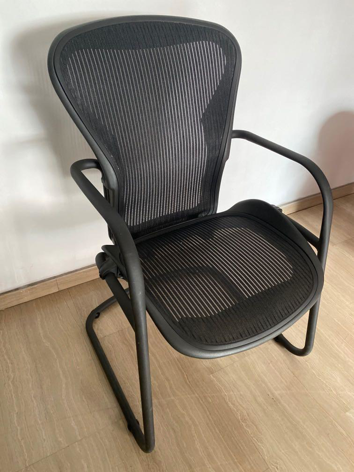 Herman Miller Aeron- Guest Chair Pre-Owned