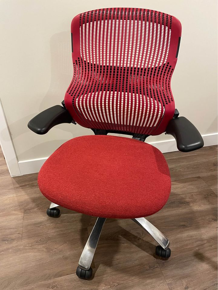 Knoll Generation Task Chair - RED - meofficesale.com